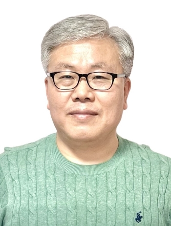 Dr. Seungwoo Lee